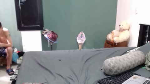 Snapshot of americanbig_dick chatting on 10/16/25, 04:19 Lucian online show from 10/16/25, 04:19