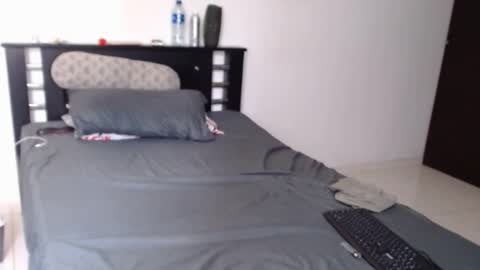 Snapshot of americanbig_dick chatting on 10/18/25, 03:57 Lucian online show from 10/18/25, 03:57