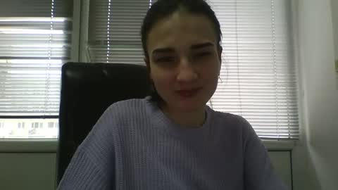 Snapshot of amethystnight_ chatting on 02/19/25, 09:17 Julia online show from 02/19/25, 09:17