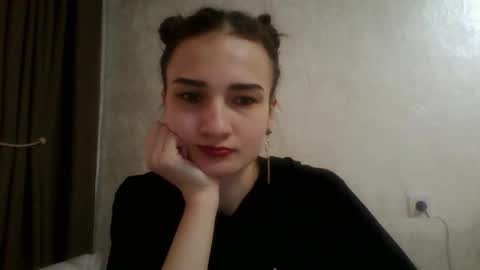 Snapshot of amethystnight_ chatting on 03/04/25, 06:37 Julia online show from 03/04/25, 06:37