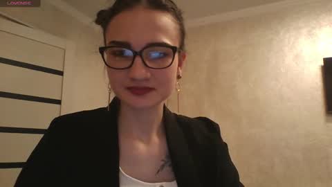 Snapshot of amethystnight_ chatting on 03/06/25, 10:30 Julia online show from 03/06/25, 10:30