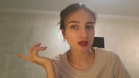 Snapshot of amethystnight_ chatting on 09/15/25, 10:04 Julia online show from 09/15/25, 10:04
