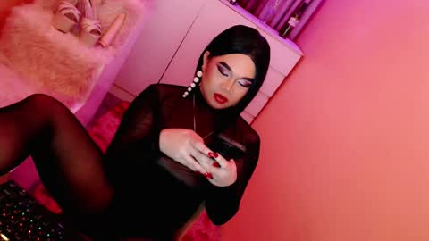 Queen Mireska online show from 01/15/25, 02:24