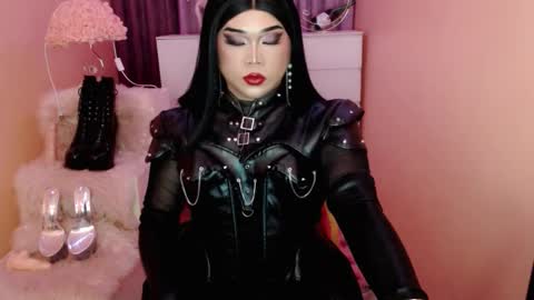 Queen Mireska online show from 09/13/25, 11:54