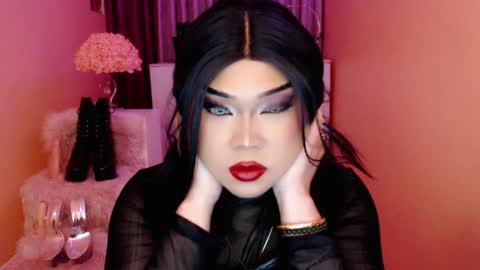 Queen Mireska online show from 09/27/25, 01:49