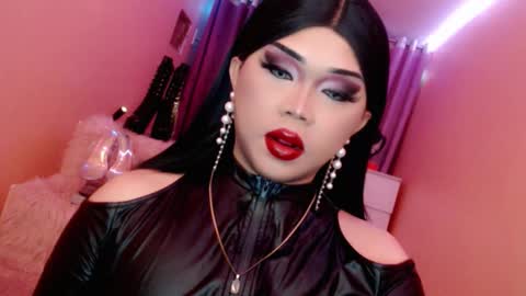 Queen Mireska online show from 02/19/26, 03:52