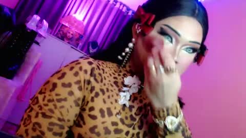 Queen Mireska online show from 06/26/26, 05:39
