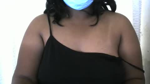 Snapshot of amichouu chatting on 12/15/25, 06:50 amichouu online show from 12/15/25, 06:50