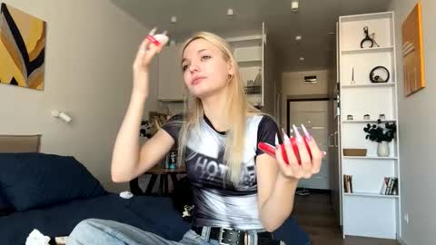 Snapshot of amiefetty chatting on 10/07/25, 07:27 Iveta online show from 10/07/25, 07:27