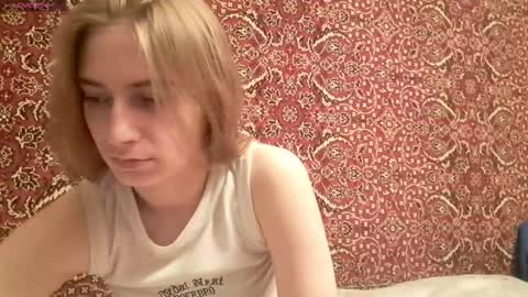 Snapshot of amiefetty chatting on 10/26/25, 05:08 Iveta online show from 10/26/25, 05:08