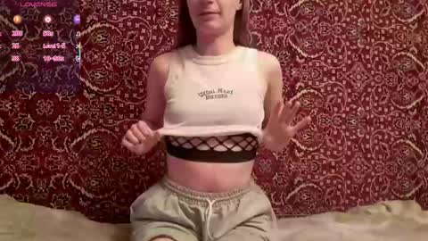 Snapshot of amiefetty chatting on 11/11/25, 08:09 Iveta online show from 11/11/25, 08:09