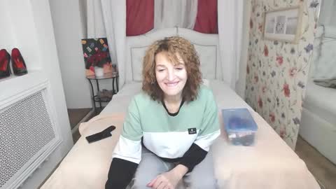 Snapshot of amihotgranny chatting on 10/01/25, 12:55 Ami online show from 10/01/25, 12:55