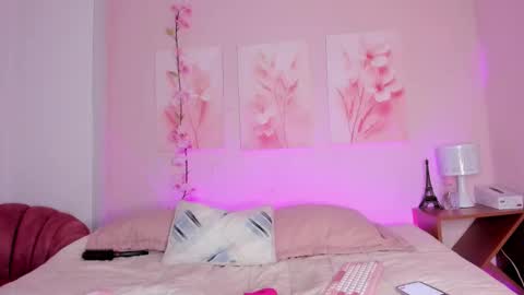 Snapshot of amiiclark chatting on 03/23/26, 07:18 AmiiClark online show from 03/23/26, 07:18
