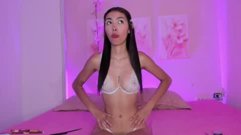 Snapshot of amiiclark chatting on 04/12/26, 07:08 AmiiClark online show from 04/12/26, 07:08