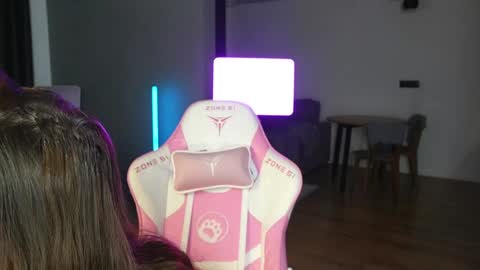 A online show from 10/20/25, 08:15