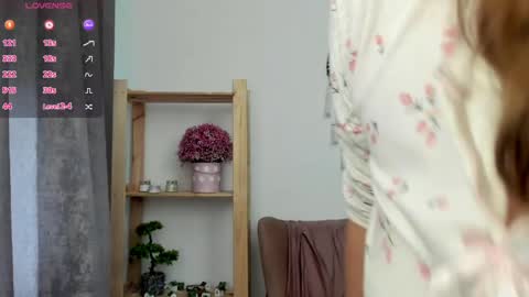 Snapshot of amillygil chatting on 03/18/26, 08:06 Emily online show from 03/18/26, 08:06
