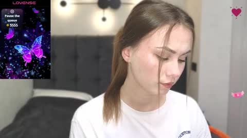 Amina online show from 01/04/25, 11:59
