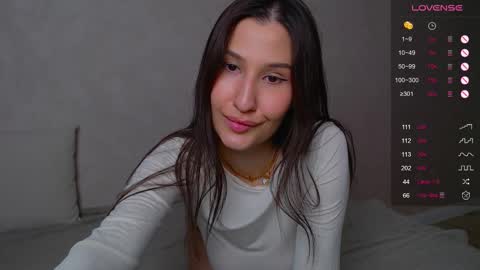 Camilla online show from 11/25/25, 12:43