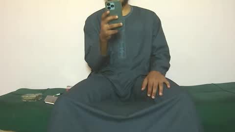 Amir online show from 09/28/25, 09:25