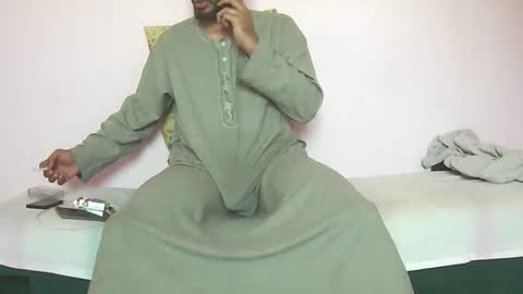 Amir online show from 10/28/25, 08:51