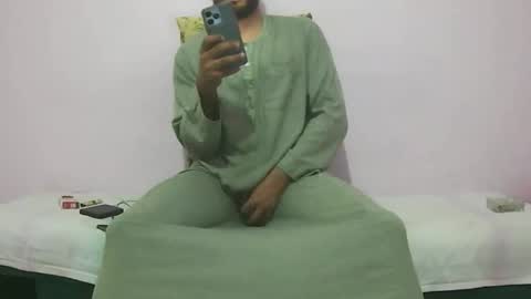 Amir online show from 10/28/25, 08:55