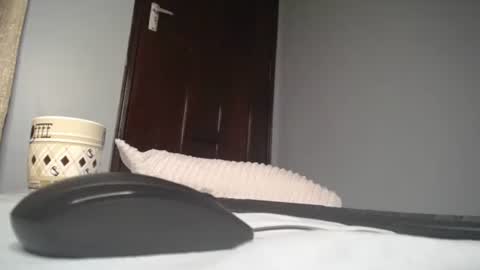 amira9120 online show from 10/10/25, 07:24