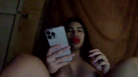 Snapshot of amira_papaya69 chatting on 06/10/26, 05:50 Amira online show from 06/10/26, 05:50