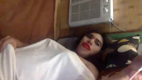 Snapshot of amira_papaya69 chatting on 06/11/26, 08:45 Amira online show from 06/11/26, 08:45