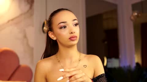 Amiraveyl online show from 09/29/25, 09:30