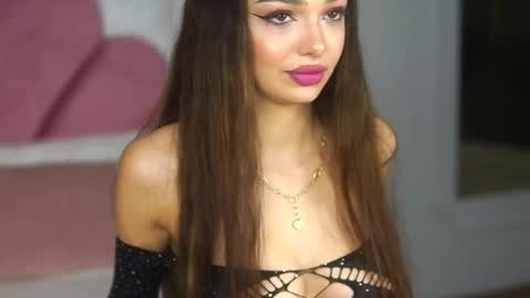 Amiraveyl online show from 10/11/25, 11:14