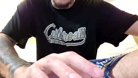 Snapshot of amiri_sweater chatting on 11/30/25, 09:13 amiri_sweater online show from 11/30/25, 09:13