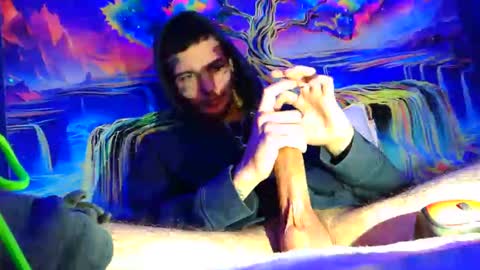 Snapshot of amiri_sweater chatting on 12/15/25, 08:18 amiri_sweater online show from 12/15/25, 08:18