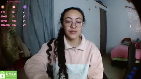 amitlu_ online show from 08/09/26, 11:42