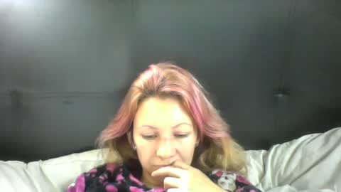 Paula D online show from 02/08/25, 01:01
