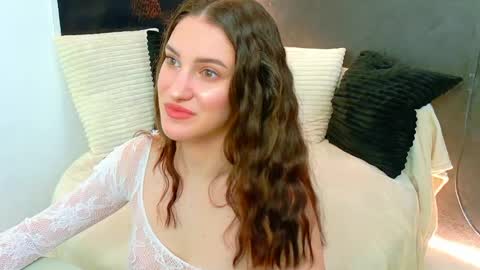 Snapshot of ammirra_a chatting on 06/02/26, 04:25 Amira online show from 06/02/26, 04:25