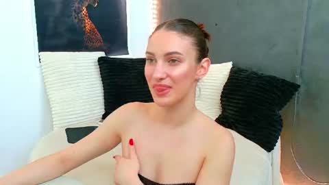Snapshot of ammirra_a chatting on 06/10/26, 04:23 Amira online show from 06/10/26, 04:23