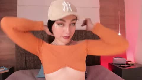 Snapshot of ammy_glow chatting on 09/28/25, 12:32 ammy_glow online show from 09/28/25, 12:32