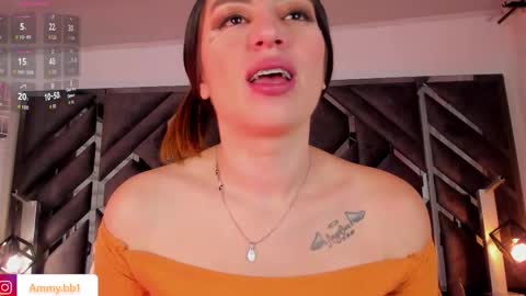 Snapshot of ammy_glow chatting on 11/17/25, 03:45 ammy_glow online show from 11/17/25, 03:45