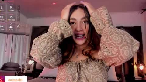 Snapshot of ammy_glow chatting on 11/18/25, 04:06 ammy_glow online show from 11/18/25, 04:06