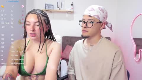 Snapshot of ammy_n_tyler chatting on 12/18/24, 12:10 ammy and thyler online show from 12/18/24, 12:10