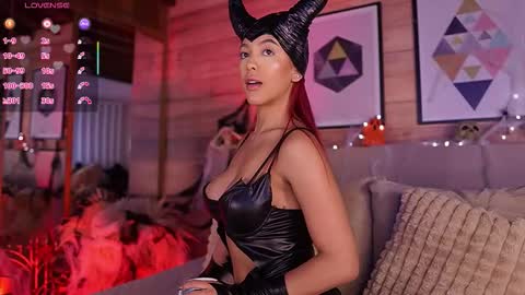 Snapshot of ammyscott1 chatting on 10/28/25, 11:29 Ammy Scott online show from 10/28/25, 11:29