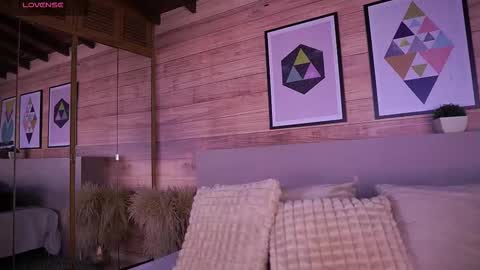 Snapshot of ammyscott1 chatting on 12/03/25, 07:45 Ammy Scott online show from 12/03/25, 07:45