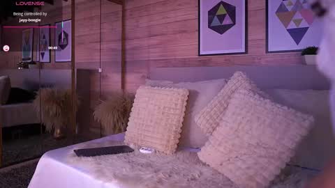 Snapshot of ammyscott1 chatting on 12/05/25, 08:05 Ammy Scott online show from 12/05/25, 08:05