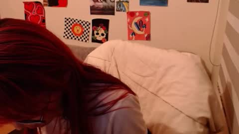 Snapshot of ammysweetx chatting on 10/09/25, 02:42 yisel online show from 10/09/25, 02:42