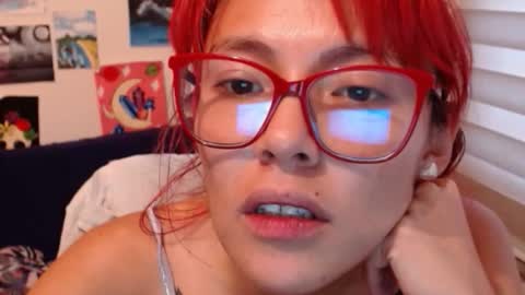 Snapshot of ammysweetx chatting on 10/26/25, 09:42 yisel online show from 10/26/25, 09:42