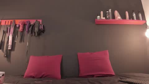 ammytorrez_ online show from 11/28/25, 11:13