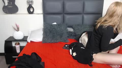 Amnesia online show from 09/20/25, 12:17