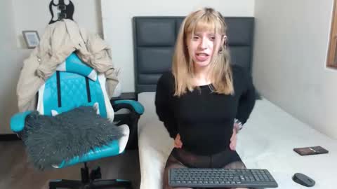 Amnesia online show from 10/16/25, 01:01