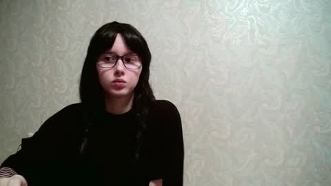 Snapshot of amomira chatting on 11/11/25, 02:33 Amomira online show from 11/11/25, 02:33