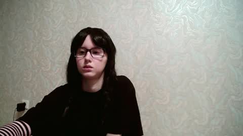 Snapshot of amomira chatting on 11/14/25, 02:21 Amomira online show from 11/14/25, 02:21